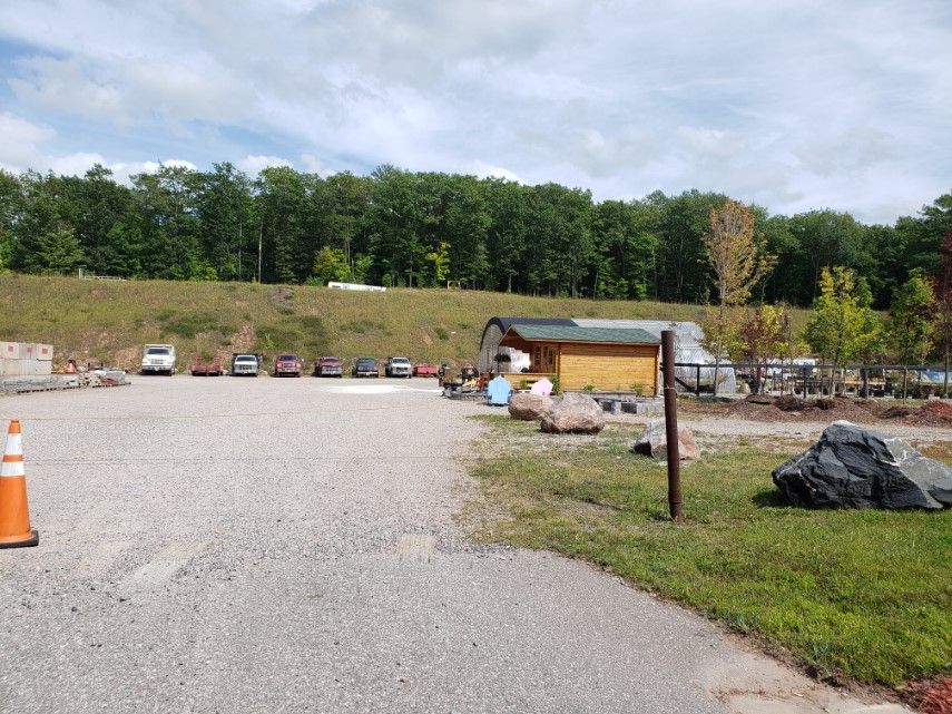 N3860 US2: N3860 US-2, Iron Mountain, MI 49801